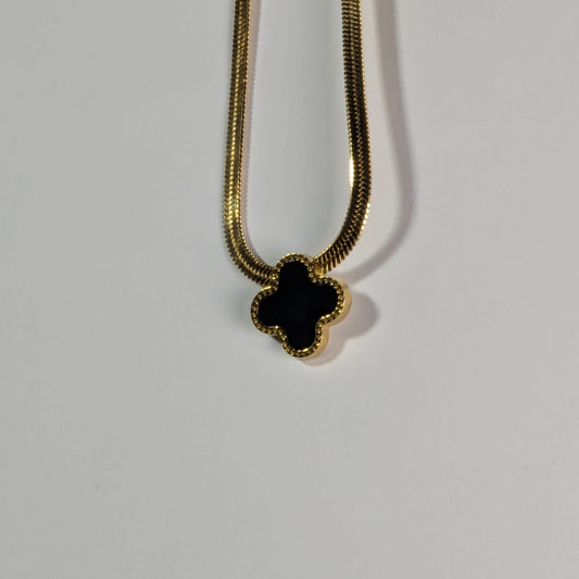 Gold Clover Pendant Snake Chain Necklace – 18K Gold Plated